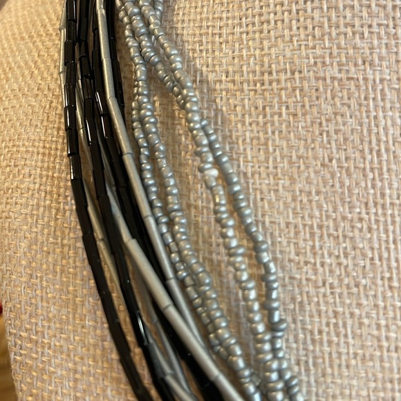 Vintage 1980s-90s Beaded 12 Strand Necklace Textured Pendant, Jet Silver - Picture 3 of 5